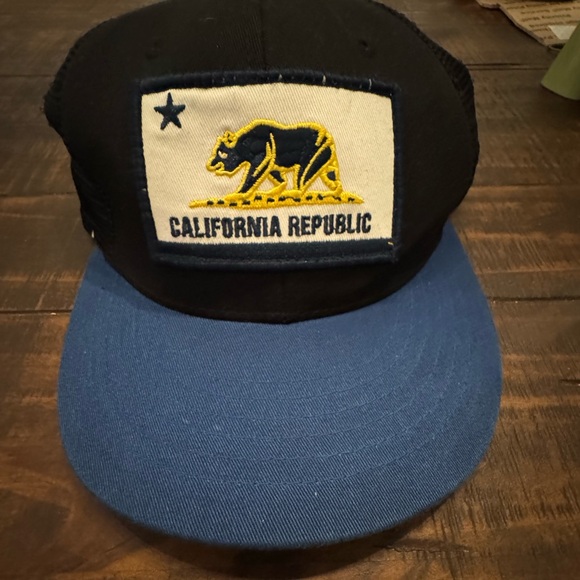 California Republic Black and Blue Hat - Picture 1 of 3